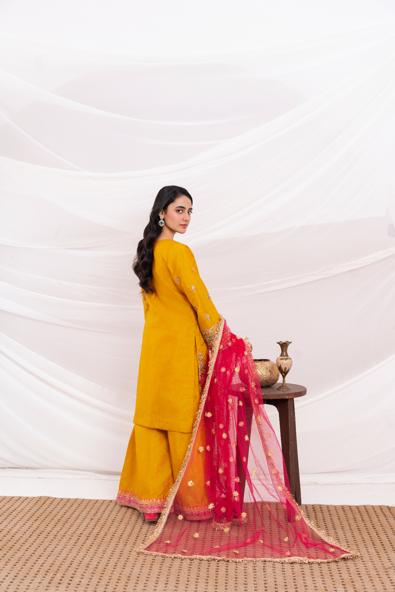 House standard · muse, muslin, muted room.